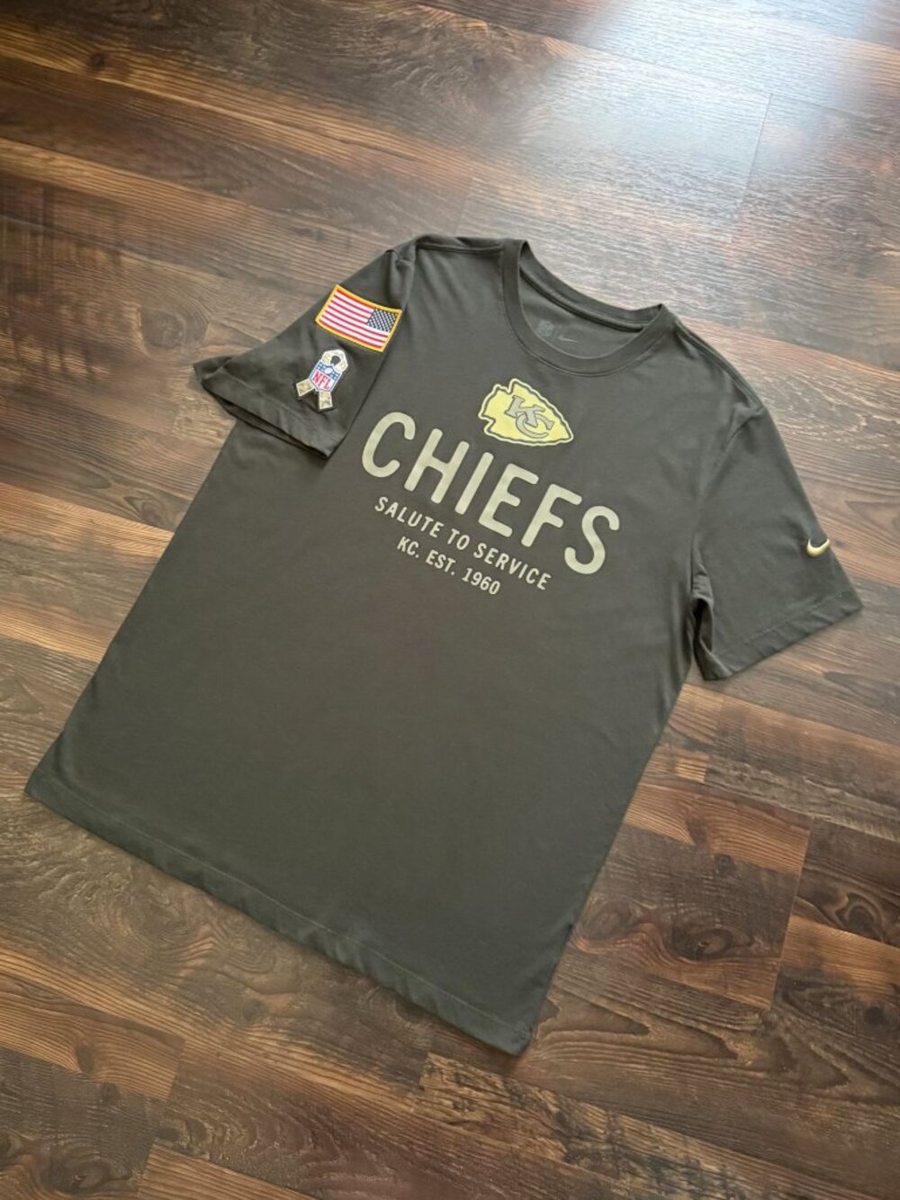 Nike Kansas City Chiefs "Salute to Service" Sideline Tee